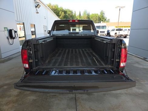 Used 2015 RAM 1500 Classic SLT w/ Luxury Group AWD/4WD image 13