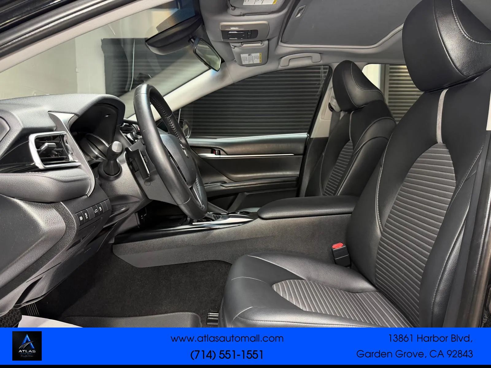 Used 2018 Toyota Camry SE w/ Moonroof Package FWD image 26