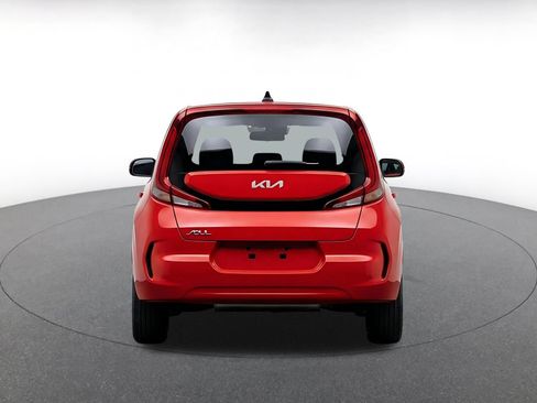 Used 2025 Kia Soul LX w/ LX Technology Package FWD image 8