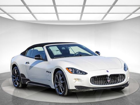 Used 2012 Maserati GranTurismo Sport image 5