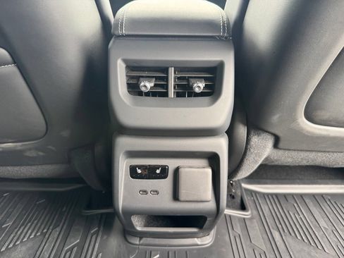 Certified 2025 Cadillac Optiq Luxury 2 w/ LPO, Floor Liner Package AWD/4WD image 34