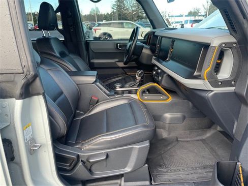 Used 2022 Ford Bronco Badlands image 46