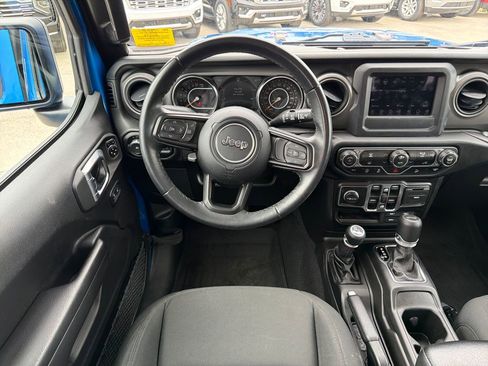 Used 2021 Jeep Wrangler Unlimited Sport image 17