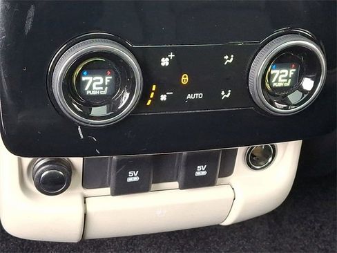 Used 2021 Land Rover Range Rover P525 Westminster Edition image 13