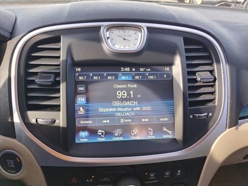 Used 2012 Chrysler 300 Limited image 23