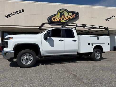 Used 2024 Chevrolet Silverado 2500 W/T w/ WT Convenience Package AWD/4WD image 4