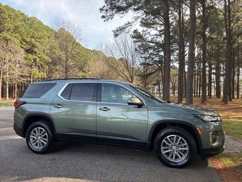 Used 2022 Chevrolet Traverse LT w/ LPO, Floor Liner Package image 2