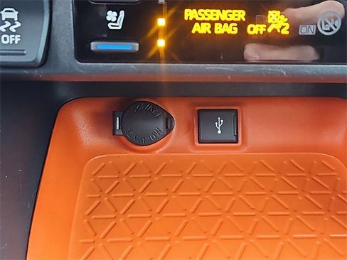 Used 2021 Toyota RAV4 Adventure image 17