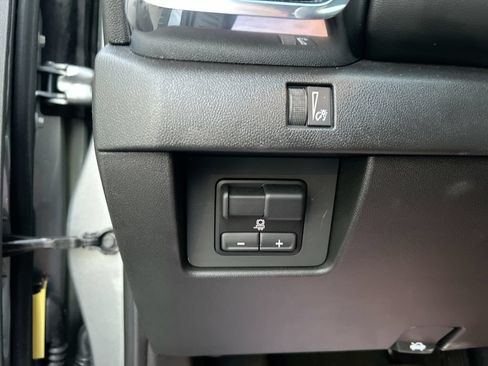 Used 2025 GMC Canyon Elevation w/ Convenience Package AWD/4WD image 22