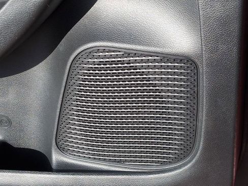 New 2026 Chrysler Pacifica Select AWD/4WD image 16