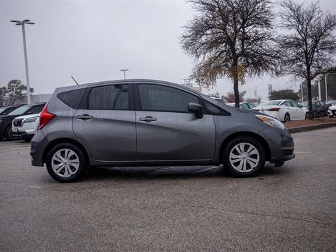 Used 2017 Nissan Versa Note SV image 4