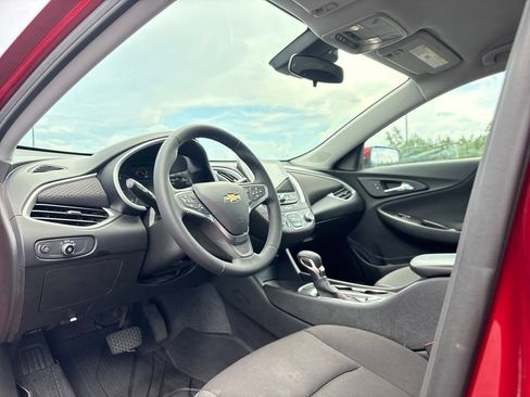 Used 2023 Chevrolet Malibu RS FWD image 5