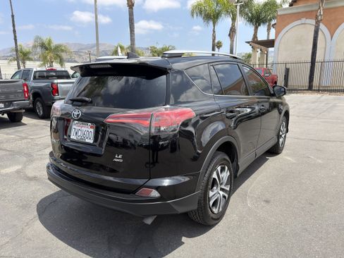 Used 2017 Toyota RAV4 LE w/ Carpet Mat Package AWD/4WD image 8