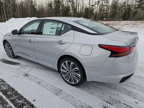 New 2025 Nissan Altima 2.5 SL image 5