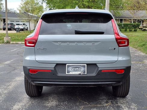 New 2026 Volvo XC40 B5 Plus w/ Climate Package AWD/4WD image 4