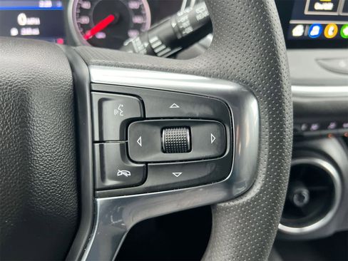 Used 2025 Chevrolet Blazer LT w/ Driver Confidence Package image 24