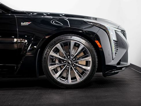 Used 2025 Cadillac CT5 V Blackwing image 9
