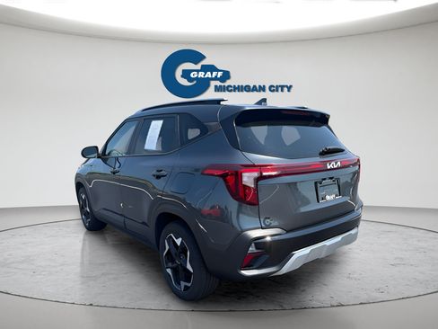 Used 2025 Kia Seltos S FWD image 3