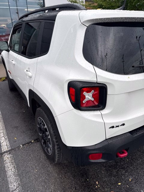 Used 2023 Jeep Renegade Trailhawk w/ Sun/Sound Group AWD/4WD image 5