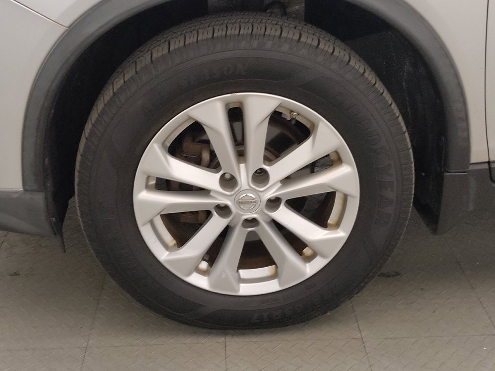 Used 2015 Nissan Rogue SV AWD/4WD image 31