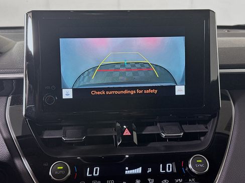 Certified 2024 Toyota Corolla Cross XLE w/ Convenience Package FWD image 25