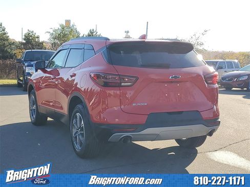 Used 2024 Chevrolet Blazer LT w/ Convenience Package image 3