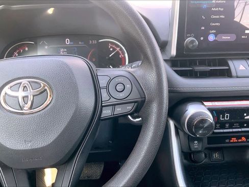 Used 2025 Toyota RAV4 XLE image 24