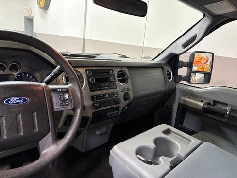 Used 2015 Ford F250 XLT w/ XLT Value Package image 19