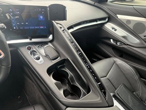 Used 2024 Chevrolet Corvette Stingray Premium Cpe w/ Z51 Performance Package image 22