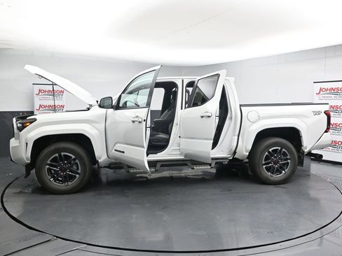 Used 2024 Toyota Tacoma TRD Sport w/ TRD Sport Upgrade Package AWD/4WD image 43
