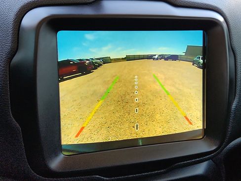 Used 2023 Jeep Renegade Latitude w/ Premium Group AWD/4WD image 14