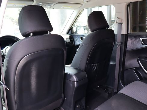 Used 2020 Kia Soul EX FWD image 31