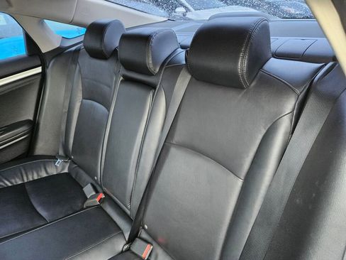 Used 2016 Honda Civic Touring image 22