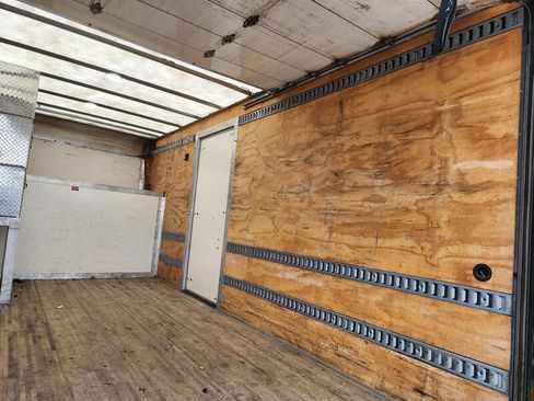 Used 2018 Chevrolet Express 4500 Extended w/ Driver Convenience Package image 40