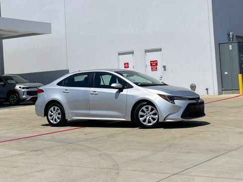 Used 2024 Toyota Corolla LE FWD image 7