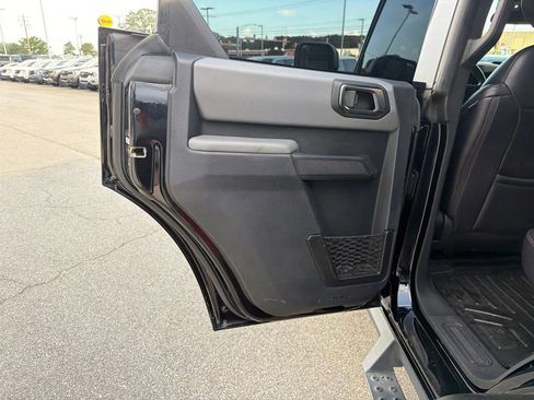 Used 2022 Ford Bronco 4-Door AWD/4WD image 17