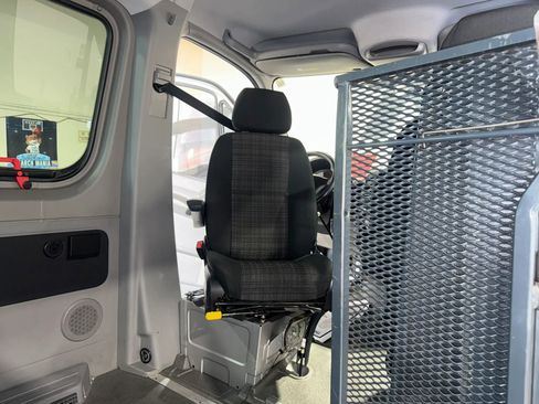 Used 2016 Mercedes-Benz Sprinter 2500 image 16