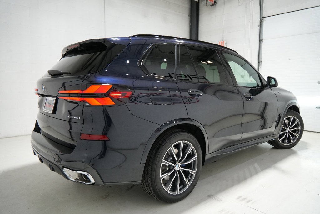 Used 2024 BMW X5 xDrive40i w/ M Sport Package AWD/4WD image 7