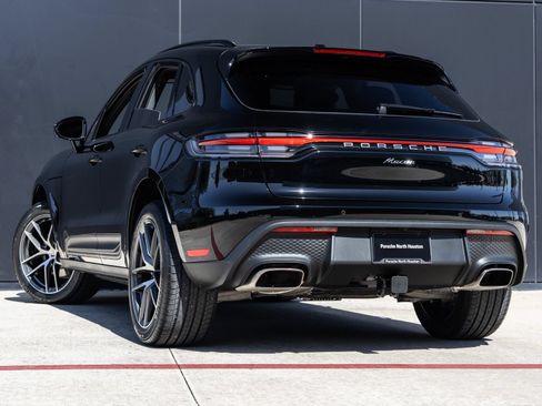 Certified 2026 Porsche Macan AWD/4WD image 3
