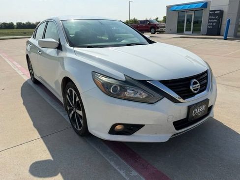Used 2018 Nissan Altima 2.5 SR FWD image 1