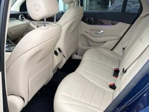 Used 2022 Mercedes-Benz GLC 300 w/ Premium Package Lite image 6