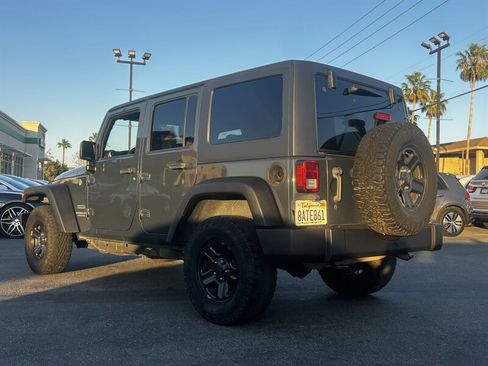 Used 2017 Jeep Wrangler Unlimited Sport w/ Connectivity Group AWD/4WD image 4