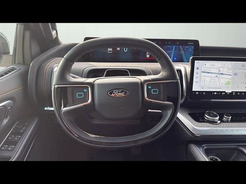 Used 2025 Ford Expedition Tremor image 14