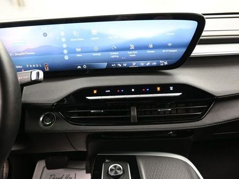 Used 2025 Buick Enclave Sport Touring w/ Super Cruise Package FWD image 10