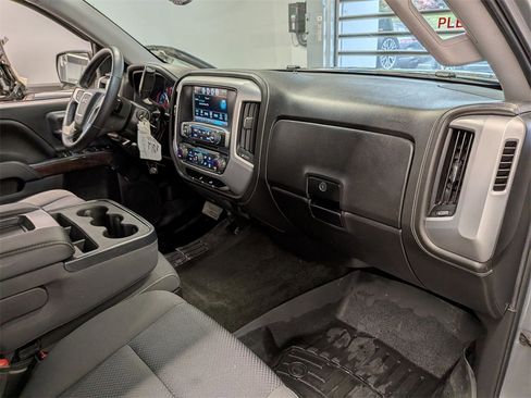 Used 2017 GMC Sierra 1500 SLE w/ SLE Value Package image 21