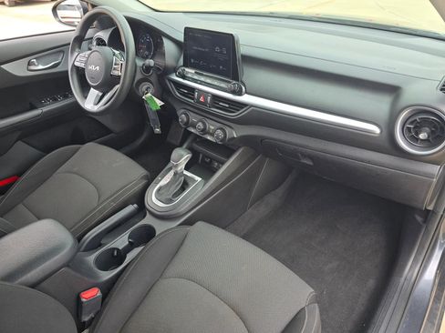 Used 2023 Kia Forte LXS w/ LXS Technology Package image 30