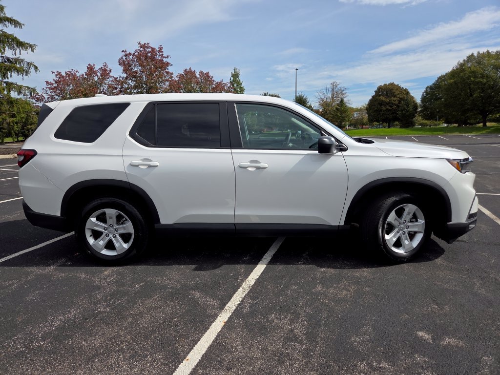Certified 2024 Honda Pilot LX image 23