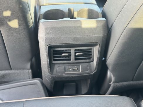 Used 2023 GMC Canyon Denali image 24