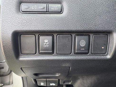 Used 2021 Nissan Murano SV FWD image 23