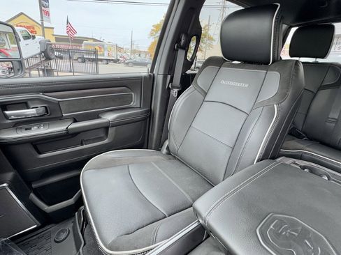 Used 2025 RAM 2500 Laramie image 15